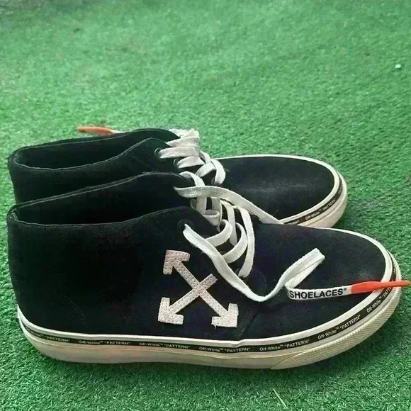 Off-White - Picture 2 of 8